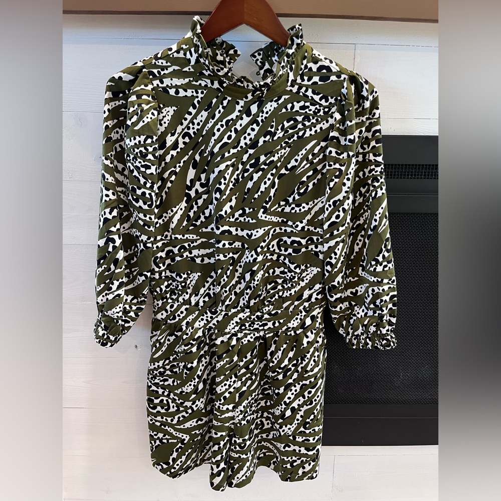 THML Green Zebra Romper Size XS - Picture 2 of 8